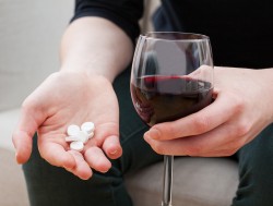 Алкоголь и лекарства – опасное совмещение